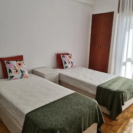 3 Bed Down Town Apartamento *